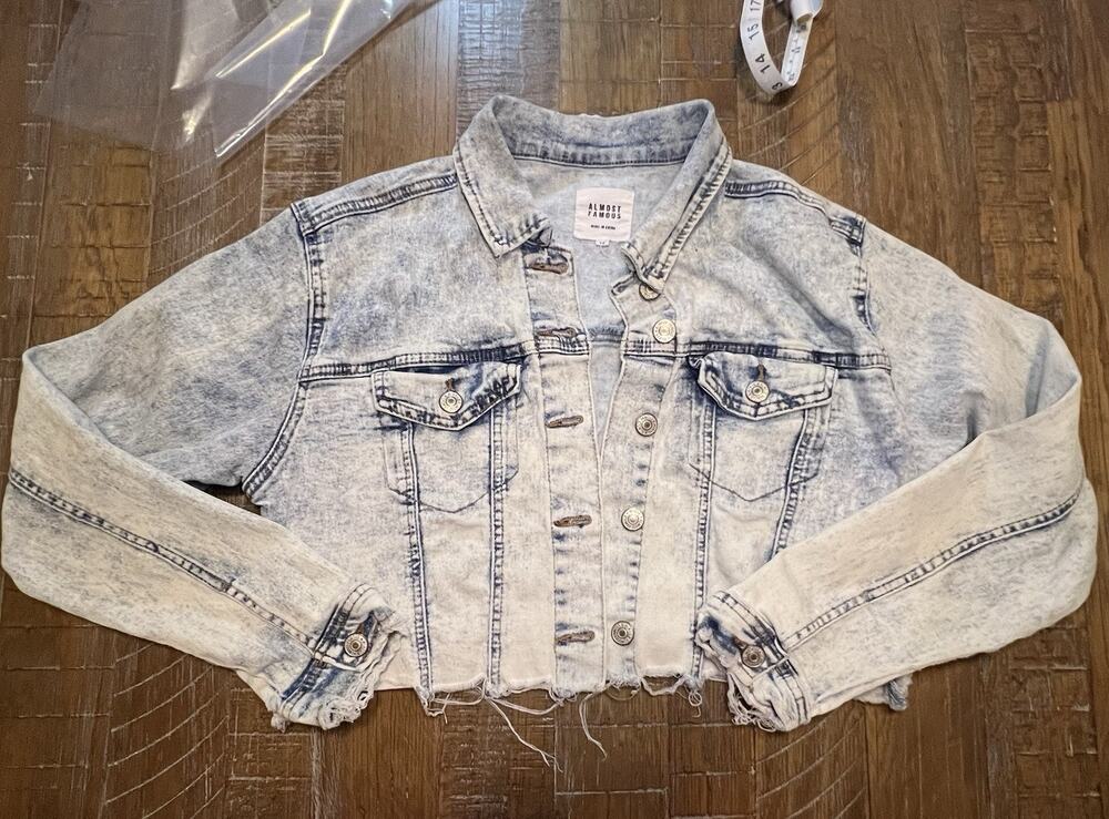 Almost Famous Stonewashed Cropped Jean Jacket Size Medium Y2K Denim Casual